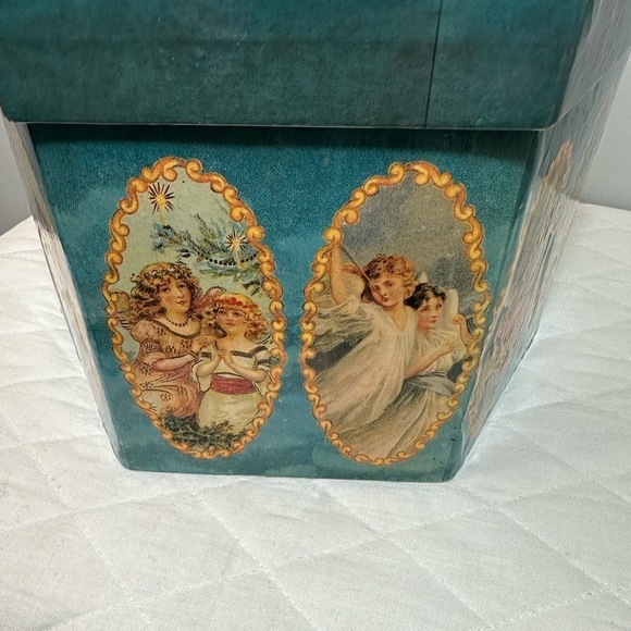 Twelve Glorious Angels Christmas Ornaments Set Vintage By C&F Enterprise 1990 - Picture 11 of 11